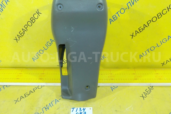 Панель рулевой колонки Mazda Titan 4HF1 Панель рулевой колонки 4HF1 2001  W620-60-221A