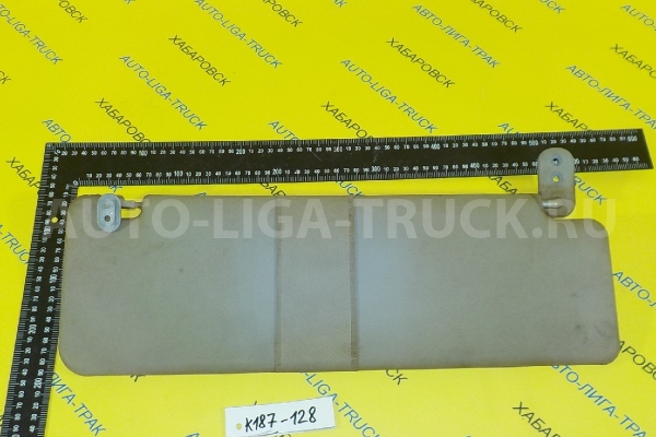 Козырек Mitsubishi Canter 4M40 Козырек 4M40 2003  MK405647
