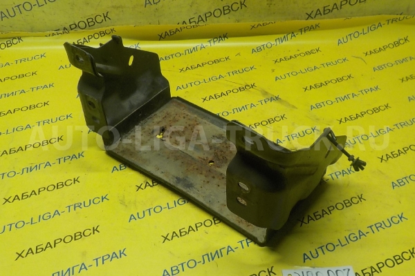 Крепление АКБ Isuzu Elf 4JB1 Крепление АКБ 4JB1 1989 8-94108-312-2 Крепление АКБ Isuzu Elf 4JB1 Крепление АКБ 4JB1 1989 8-94108-312-2