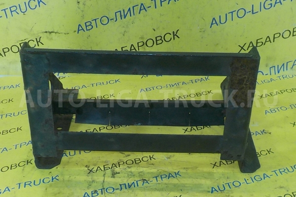 Крепление АКБ Nissan Atlas TD27 Крепление АКБ TD27 1997  24421-2T000