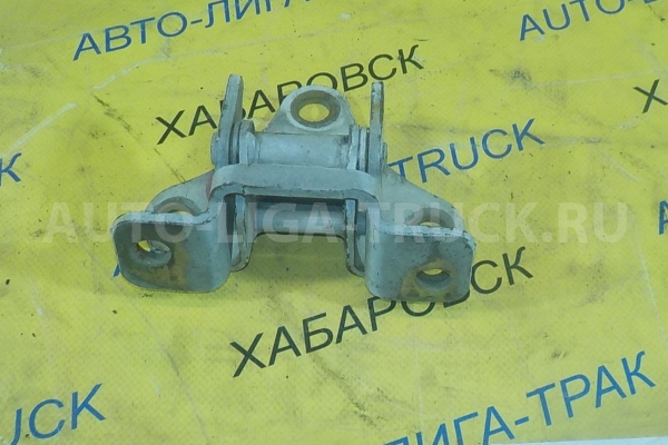 Крепление двери Isuzu Elf 4JG2 Крепление двери 4JG2 1997  8-97852-007-4