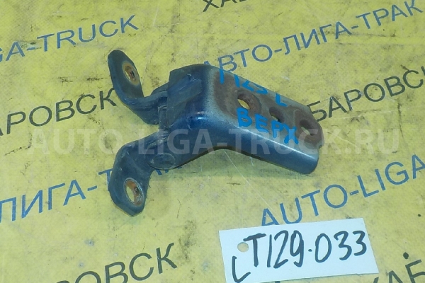 Крепление двери Mazda Titan 4HG1 Крепление двери 4HG1 2003  W611-59-210