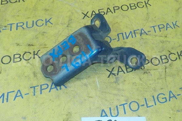 Крепление двери Mazda Titan 4HG1 Крепление двери 4HG1 2003  W611-59-210