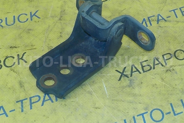 Крепление двери Mazda Titan 4HG1 Крепление двери 4HG1 2003  W611-59-210