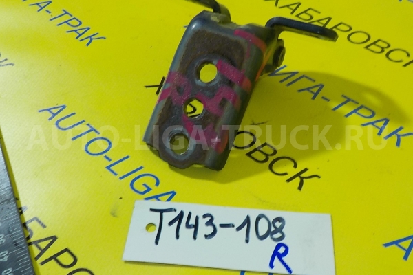 Крепление двери Mazda Titan 4HG1 Крепление двери 4HG1 2000  W611-58-210
