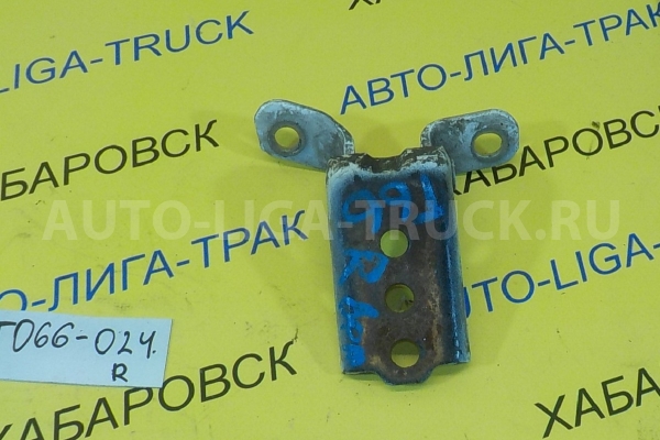 Крепление двери Mazda Titan 4HG1 Крепление двери 4HG1 2001  W611-58-210