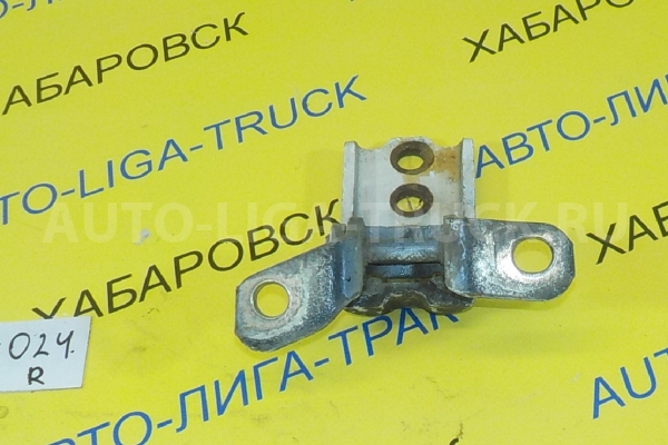 Крепление двери Mazda Titan 4HG1 Крепление двери 4HG1 2001  W611-58-210