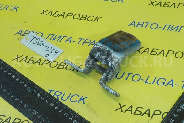 Крепление двери Mazda Titan 4HG1 Крепление двери 4HG1 2001  W611-58-210