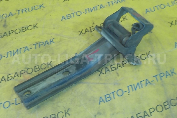 Крепление двери Mitsubishi Canter Крепление двери    MB394730