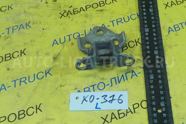 Крепление двери Mitsubishi Canter Крепление двери    MC145235