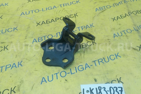 Крепление двери Mitsubishi Canter 4M40 Крепление двери 4M40 1996  MC145724