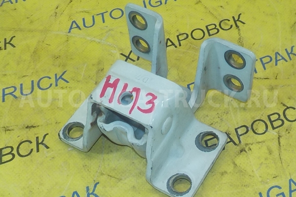 Крепление двери Mitsubishi Canter 4M40 Крепление двери 4M40 2003  MK997204