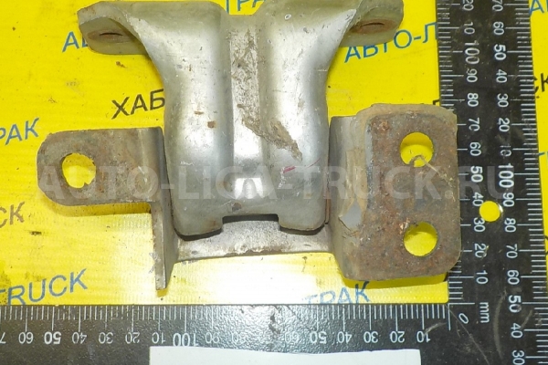 Крепление двери Nissan Atlas FD42 Крепление двери FD42 1992 80400-0T000 Крепление двери Nissan Atlas FD42 Крепление двери FD42 1992 80400-0T000