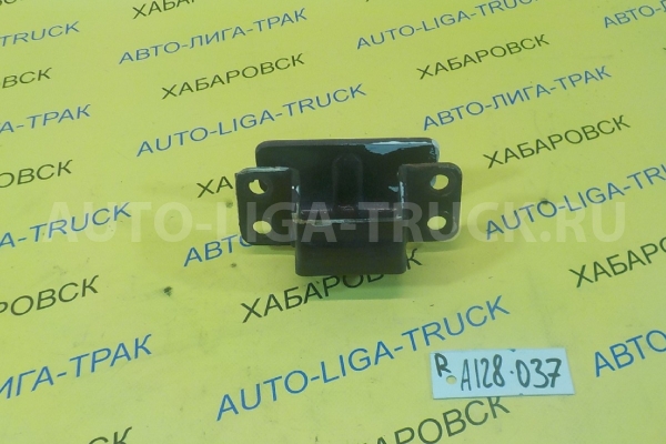 Крепление двери Nissan Atlas TD27 Крепление двери TD27 1993  80400-0T000