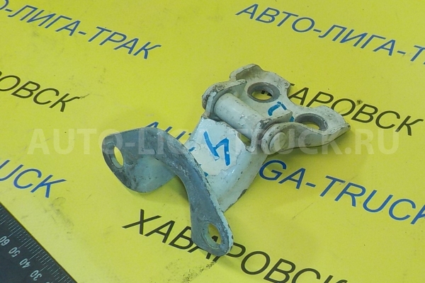 Крепление двери Toyota Dyna, Toyoace B Крепление двери B 1993 68710-95403 Крепление двери Toyota Dyna, Toyoace B Крепление двери B 1993 68710-95403
