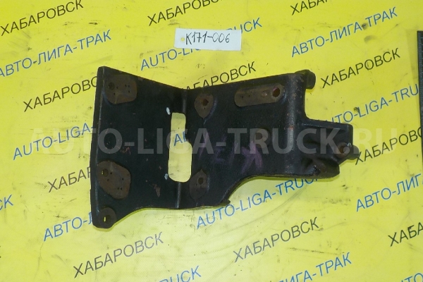 Крепление компрессора рефки Mitsubishi Canter 4M51 Крепление компрессора рефки 4M51 2001  ME241385