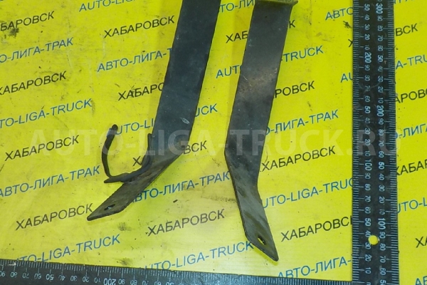 Крепление радиатора Nissan Atlas QD32 Крепление радиатора QD32 2005 21542-2T000 Крепление радиатора Nissan Atlas QD32 Крепление радиатора QD32 2005 21542-2T000