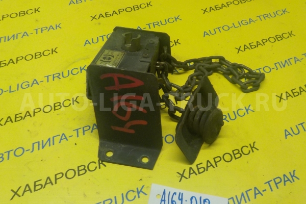 Крепление запасного колеса Nissan Atlas TD27 Крепление запасного колеса TD27 1991  57210-T6001