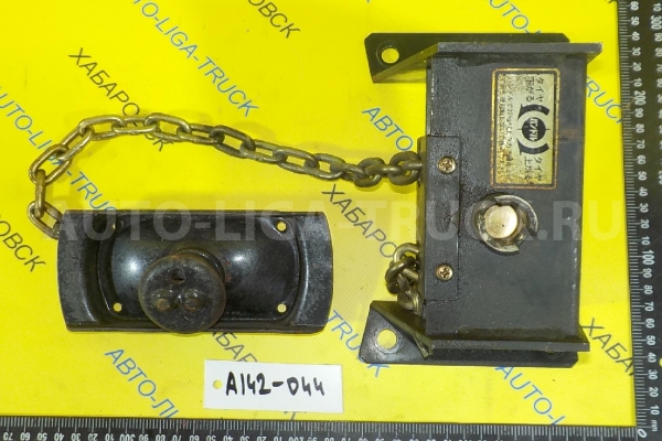 Крепление запасного колеса Nissan Atlas BD30 Крепление запасного колеса BD30 1995  57210-0T000