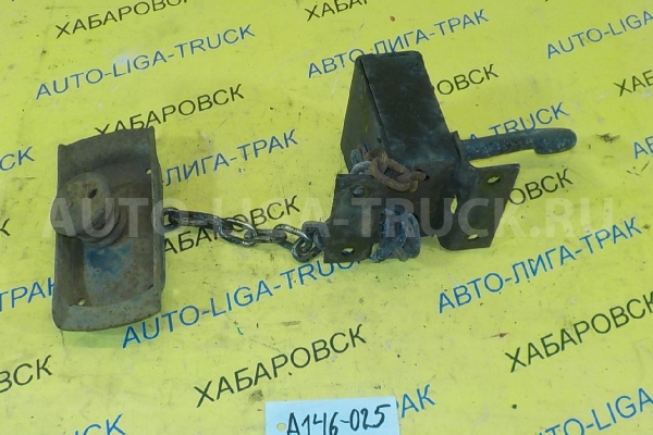 Крепление запасного колеса Nissan Atlas FD35 Крепление запасного колеса  1991  57210-T8002