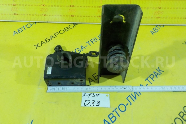 Крепление запасного колеса Nissan Atlas FD42 Крепление запасного колеса FD42 1994  57210-0T161