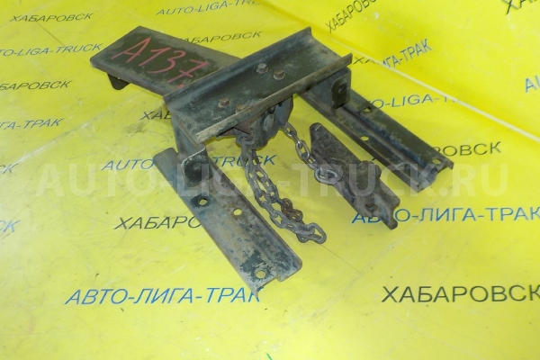 Крепёж запаски Nissan Atlas QD32 Крепление запасного колеса QD32 2001  57210-2T600