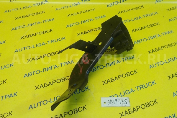Кроншейн-крепление Isuzu Elf 4HF1 Кроншейн-крепление 4HF1 2001  8-97101-040-1