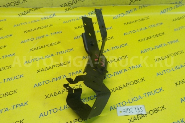 Кроншейн-крепление Isuzu Elf 4HF1 Кроншейн-крепление 4HF1 2001  8-97101-040-1