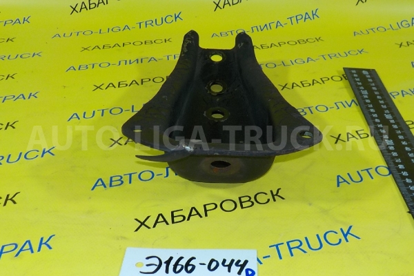 Кронштейн амортизатора Isuzu Elf 4HF1 Кронштейн амортизатора 4HF1 1996  8-97034-000-1