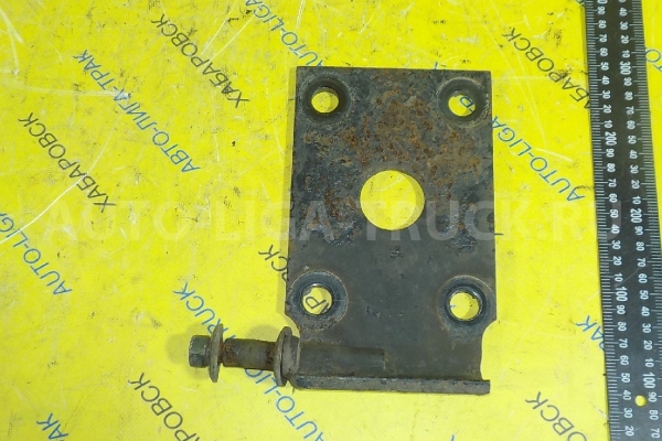 Кронштейн амортизатора Isuzu Elf 4HF1 Кронштейн амортизатора 4HF1 1996  8-94128-360-4