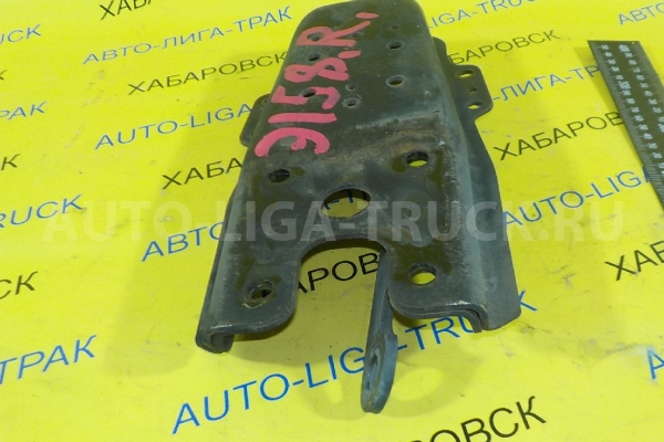 Кронштейн амортизатора Isuzu Elf 4JG2 Кронштейн амортизатора 4JG2 2003  8-97204-390-1