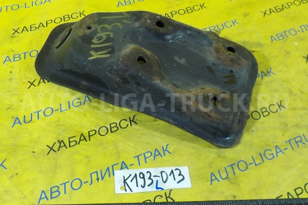 Кронштейн амортизатора Mitsubishi Canter 4D35 Кронштейн амортизатора 4D35   MC122941