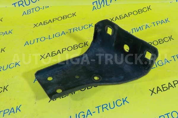 Кронштейн бампера Mitsubishi Canter Кронштейн бампера    MB293990