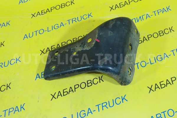 Кронштейн бампера Mitsubishi Canter Кронштейн бампера    MB293990