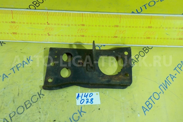 Кронштейн бампера Nissan Atlas FD42 Кронштейн бампера FD42 1992  62212-0T000