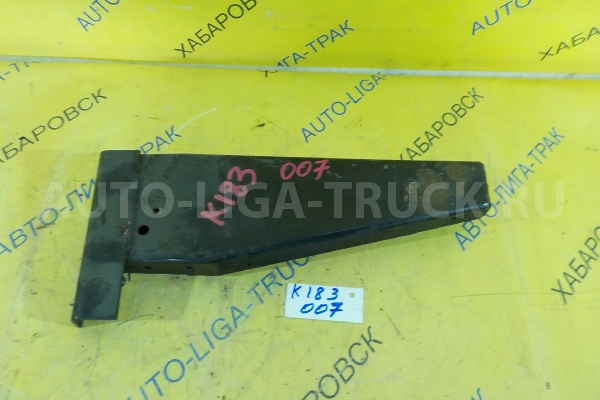 Крепление бака Mitsubishi Canter Крепление бака 4M40 1996  MC123655