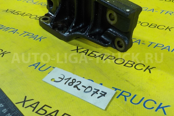 Кронштейн Isuzu Elf 4HF1 Кронштейн 4HF1 1997  8-97113-034-1