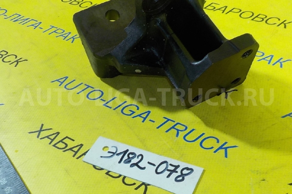 Кронштейн Isuzu Elf 4HF1 Кронштейн 4HF1 1997  8-97113-035-2