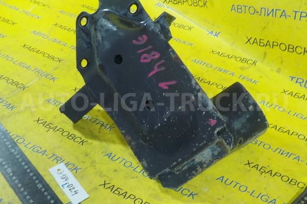 Кронштейн Isuzu Elf 4HF1 Кронштейн 4HF1 1999  8-97031-380-1