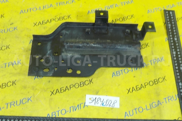 Кронштейн Isuzu Elf 4HF1 Кронштейн 4HF1 1999  8-97035-781-4