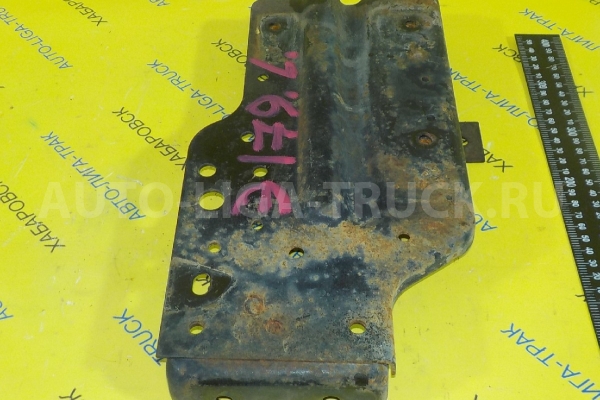 Кронштейн Isuzu Elf 4HG1 Кронштейн 4HG1 2001  8-97035-781-5