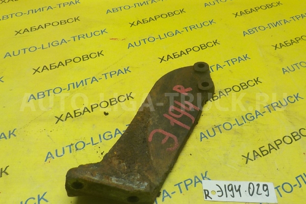 Кронштейн Isuzu Elf 4JB1 Кронштейн 4JB1 1988 ALT-000903 Кронштейн Isuzu Elf 4JB1 Кронштейн 4JB1 1988 ALT-000903