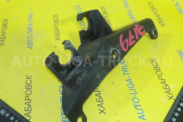 Кронштейн КПП Isuzu Elf 4HG1 Кронштейн КПП 4HG1 2001  8-97182-260-0