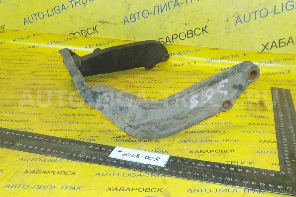 Кронштейн КПП Isuzu Elf 4JG2 Кронштейн КПП 4JG2 1994  8-97074-108-3