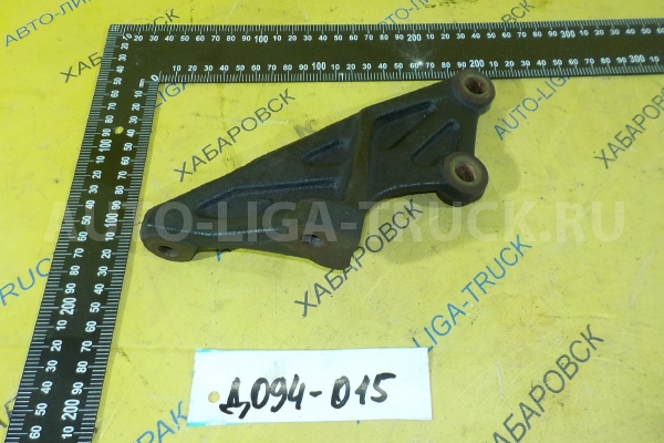 Кронштейн КПП Toyota Dyna, Toyoace 4B Кронштейн КПП 4B 2001  33119-36042