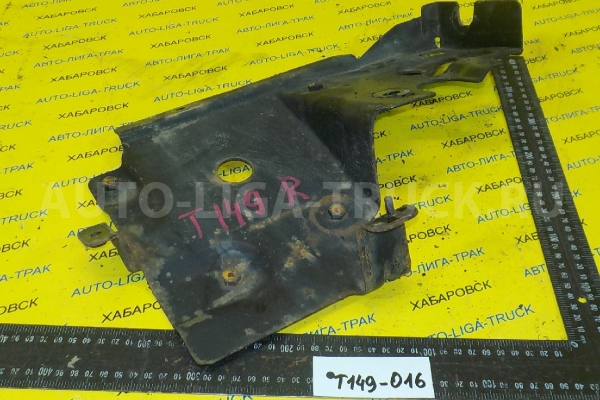 Кронштейн Mazda Titan 4HF1 Кронштейн 4HF1 1997  W201-51-8P0C