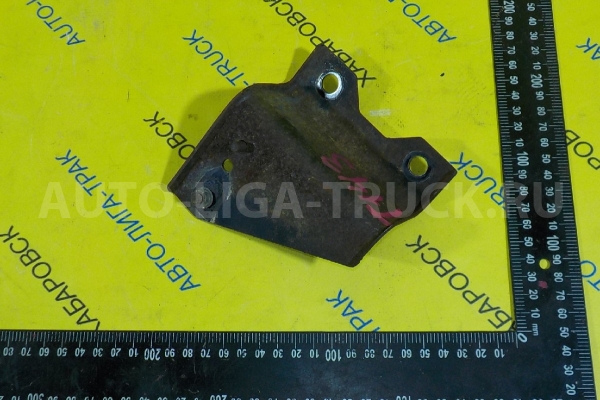 Кронштейн Mazda Titan 4HG1 Кронштейн 4HG1 2000  YJ35-18-65YA