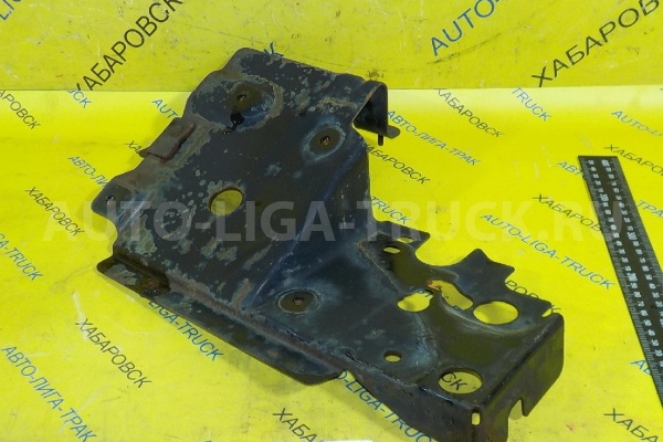 Кронштейн Mazda Titan 4HG1 Кронштейн 4HG1 2000  W201-51-8P0C