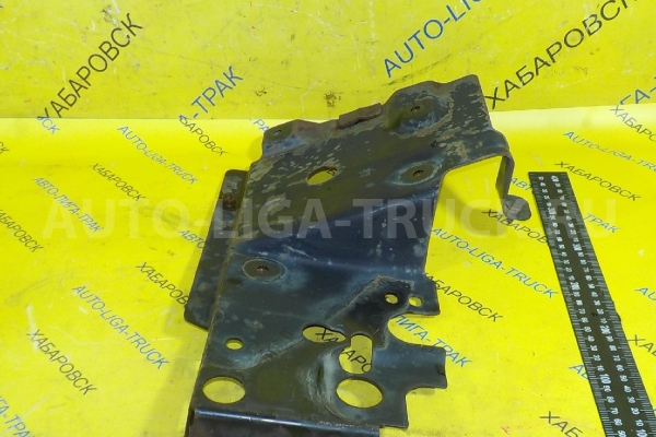 Кронштейн Mazda Titan 4HG1 Кронштейн 4HG1 2000  W201-51-8P0C