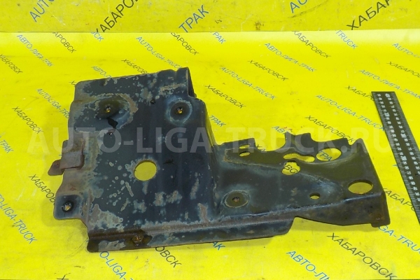 Кронштейн Mazda Titan 4HG1 Кронштейн 4HG1 2000  W201-51-8P0C